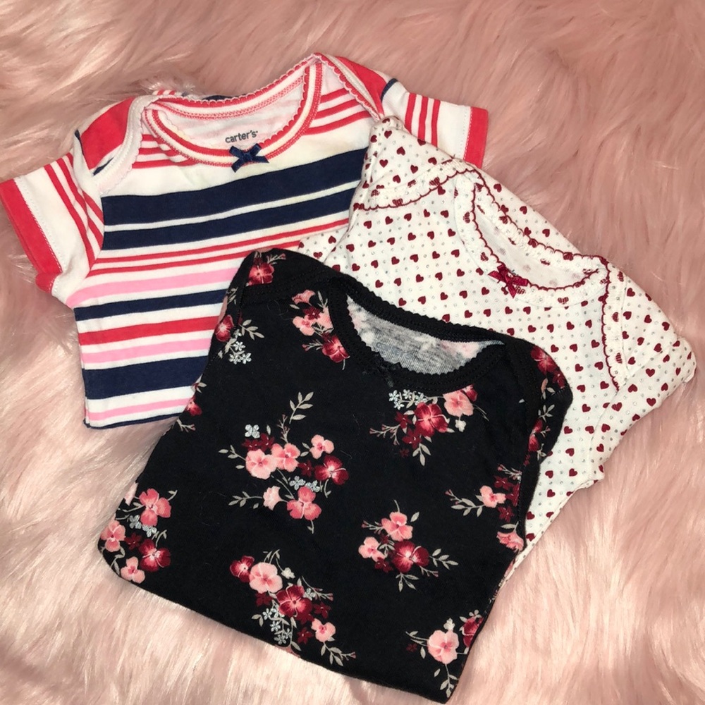 3 brand new Carter’s onesies! 3mos